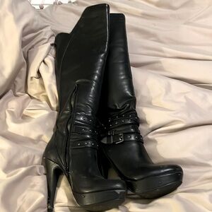 Knee high heeled boots